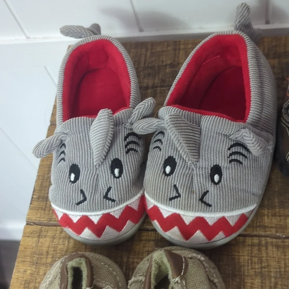 ♥️5/$25 Boy Bundle Of Shoes